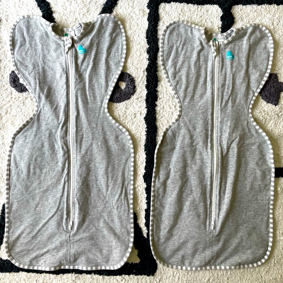 [Love To Dream] EUC Two MEDIUM Grey Swaddles - Picture 1 of 2